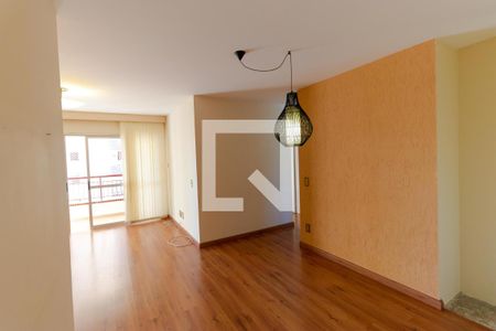 Apartamento à venda com 97m², 3 quartos e 1 vagaSalas