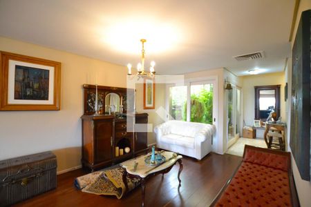 Sala 4 ambientes de casa à venda com 5 quartos, 400m² em Vila Assunção, Porto Alegre