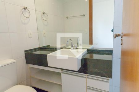 Banheiro da Suíte de apartamento para alugar com 2 quartos, 80m² em Vale do Sereno, Nova Lima