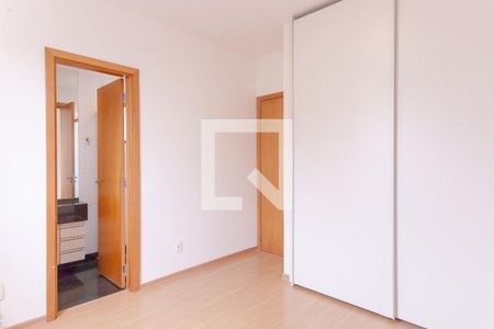 Suíte de apartamento para alugar com 2 quartos, 80m² em Vale do Sereno, Nova Lima