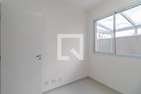 Quarto 1 de apartamento para alugar com 2 quartos, 59m² em Jardim Tupanci, Barueri