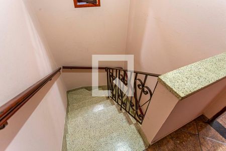 Escada Dormitórios de casa à venda com 3 quartos, 312m² em Vila Linda, São Bernardo do Campo