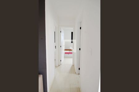 Corredor  de apartamento para alugar com 2 quartos, 70m² em Jardim Monte Alegre, Taboão da Serra