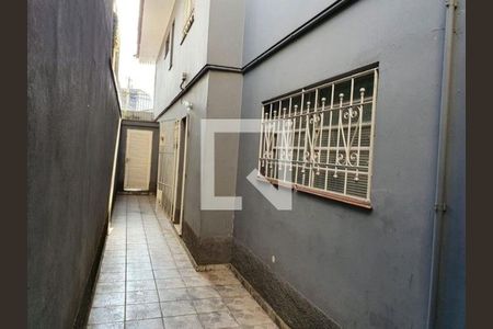 Casa à venda com 3 quartos, 120m² em Vila Romero, São Paulo