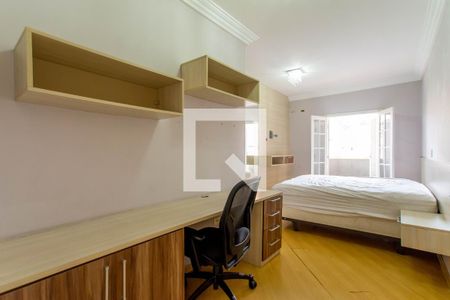 Suíte Master de casa para alugar com 3 quartos, 350m² em Jardim Palmira, Guarulhos