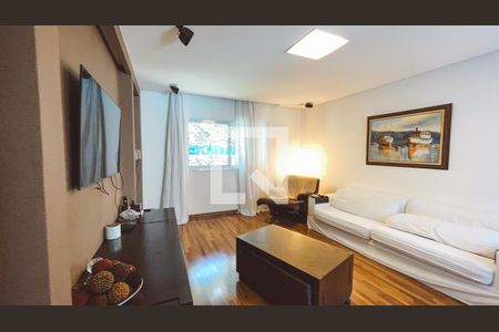 Sala de TV de casa à venda com 5 quartos, 561m² em Jardim São Bento, São Paulo