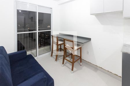 Sala/Cozinha de apartamento à venda com 1 quarto, 36m² em Vila Tolstoi, São Paulo