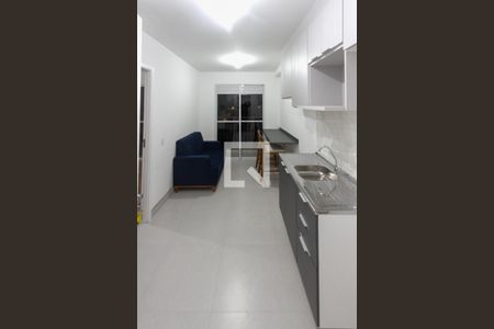 Sala/Cozinha de apartamento à venda com 1 quarto, 36m² em Vila Tolstoi, São Paulo