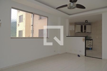 Sala  de apartamento para alugar com 2 quartos, 50m² em Jacarepaguá, Rio de Janeiro