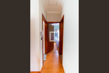 Corredor de casa para alugar com 2 quartos, 180m² em Vila Santo Estéfano, São Paulo