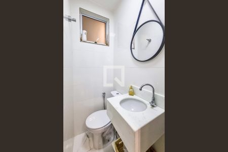 Banheiro Social de casa à venda com 3 quartos, 142m² em Céu Azul, Belo Horizonte