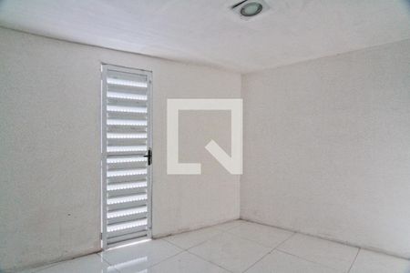 Quarto de casa para alugar com 1 quarto, 40m² em Vila Bruna, São Paulo