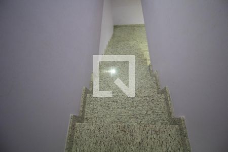 Escada de casa à venda com 3 quartos, 500m² em Parada Xv de Novembro, São Paulo