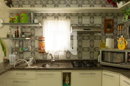 Casa à venda com 0m², 3 quartos e 5 vagas Casa à venda com 0m², 3 quartos e 5 vagasCozinha