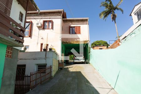 Casa à venda com 0m², 3 quartos e 5 vagas Casa à venda com 0m², 3 quartos e 5 vagasVista