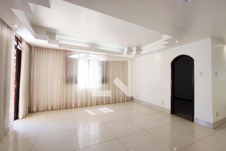 Sala de casa para alugar com 5 quartos, 270m² em Horto Florestal, Salvador