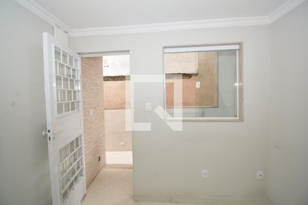 Sala/Cozinha de casa de condomínio para alugar com 1 quarto, 30m² em Bento Ribeiro, Rio de Janeiro