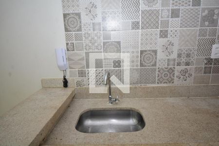 Sala/Cozinha de casa de condomínio para alugar com 1 quarto, 30m² em Bento Ribeiro, Rio de Janeiro