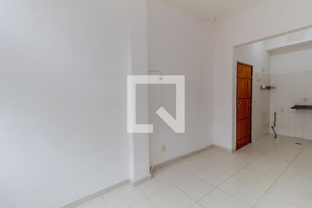 Sala/Quarto de kitnet/studio para alugar com 1 quarto, 28m² em Centro, Rio de Janeiro