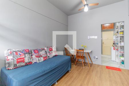 Sala/Quarto de kitnet/studio para alugar com 1 quarto, 33m² em Centro, Rio de Janeiro