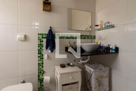 Casa à venda com 180m², 3 quartos e 4 vagas Casa à venda com 180m², 3 quartos e 4 vagasBanheiro da Suíte 2