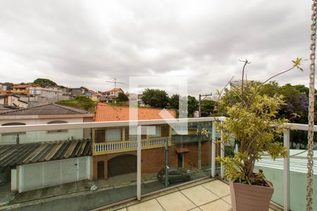 Casa à venda com 180m², 3 quartos e 4 vagas Casa à venda com 180m², 3 quartos e 4 vagasVaranda