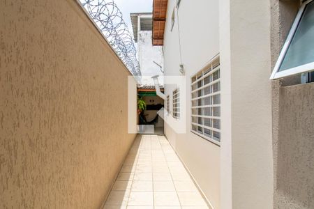 Casa à venda com 180m², 3 quartos e 4 vagas Casa à venda com 180m², 3 quartos e 4 vagasÁrea Externa
