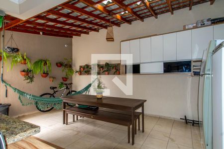 Casa à venda com 180m², 3 quartos e 4 vagas Casa à venda com 180m², 3 quartos e 4 vagasÁrea Gourmet