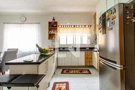 Casa à venda com 180m², 3 quartos e 4 vagas Casa à venda com 180m², 3 quartos e 4 vagasCozinha