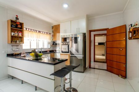 Casa à venda com 180m², 3 quartos e 4 vagas Casa à venda com 180m², 3 quartos e 4 vagasCozinha