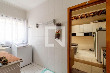 Casa à venda com 180m², 3 quartos e 4 vagas Casa à venda com 180m², 3 quartos e 4 vagasÁrea de Serviço