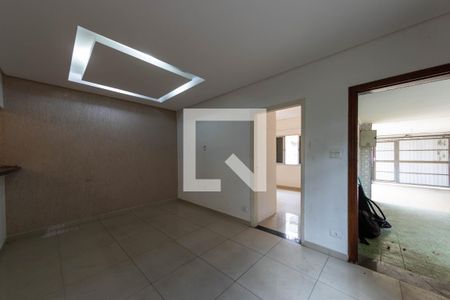 Sala  de casa à venda com 4 quartos, 156m² em Vila Santa Clara, São Paulo