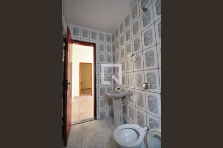 Banheiro de casa para alugar com 1 quarto, 50m² em Laranjal, São Gonçalo