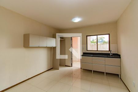 Cozinha de apartamento para alugar com 1 quarto, 48m² em São Luís, Canoas