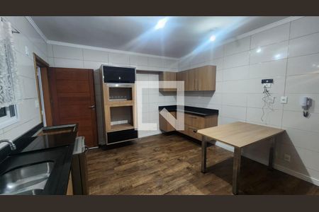 Casa à venda com 3 quartos, 180m² em Vila Lucia, São Paulo