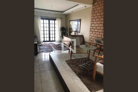Casa à venda com 4 quartos, 550m² em Vila Libanesa, São Paulo