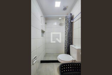 Banheiro de kitnet/studio para alugar com 1 quarto, 40m² em Taboão, São Bernardo do Campo
