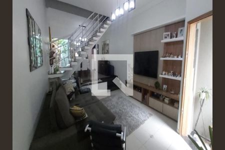 Foto 02 de casa à venda com 3 quartos, 180m² em Vila Prudente, São Paulo