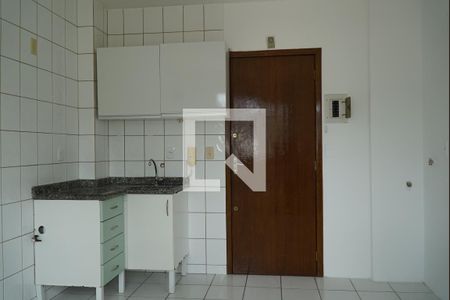 Cozinha de kitnet/studio para alugar com 1 quarto, 25m² em Córrego Grande, Florianópolis