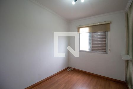 Quarto 2 de apartamento para alugar com 2 quartos, 48m² em Conjunto Residencial José Bonifácio, São Paulo