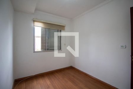 Quarto 1 de apartamento para alugar com 2 quartos, 48m² em Conjunto Residencial José Bonifácio, São Paulo