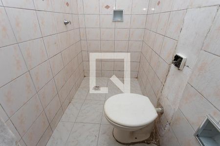 Banheiro  de casa à venda com 1 quarto, 30m² em Casa Grande, Diadema