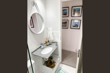 Apartamento à venda com 54m², 2 quartos e 1 vaga Apartamento à venda com 54m², 2 quartos e 1 vagaBanheiro