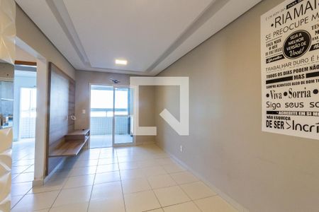 Sala de apartamento para alugar com 3 quartos, 82m² em Mirim, Praia Grande
