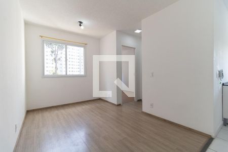 Sala de apartamento para alugar com 2 quartos, 40m² em Parque Bristol, São Paulo