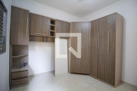 Quarto 1 de casa à venda com 2 quartos, 100m² em Vila Carmosina, São Paulo