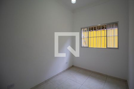 Quarto 2 de casa à venda com 2 quartos, 100m² em Vila Carmosina, São Paulo