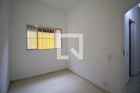 Quarto 2 de casa à venda com 2 quartos, 100m² em Vila Carmosina, São Paulo