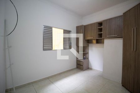 Quarto 1 de casa à venda com 2 quartos, 100m² em Vila Carmosina, São Paulo