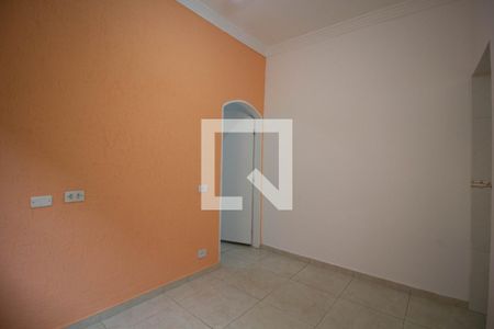 Sala de casa à venda com 2 quartos, 100m² em Vila Carmosina, São Paulo